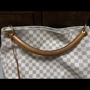 LV Artsy bag